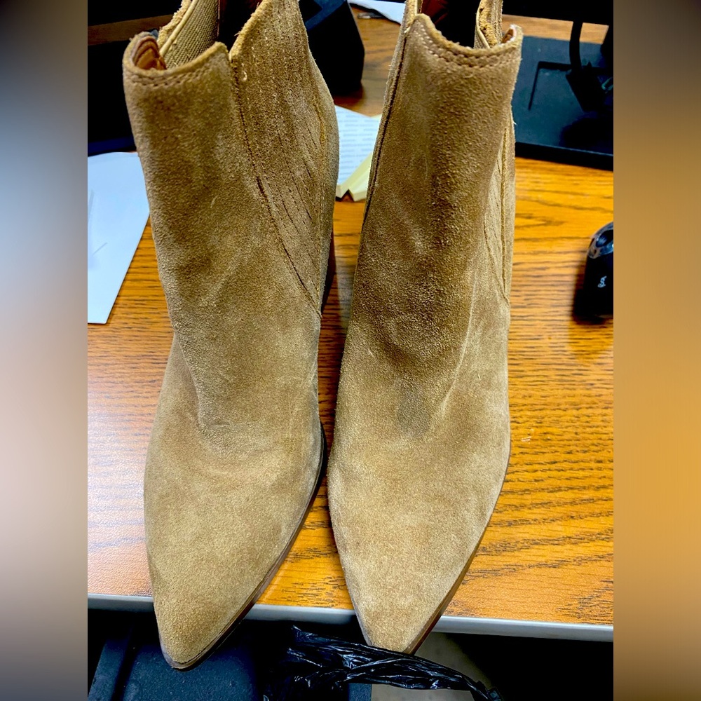 Nwot no box Suede Marc Fisher ankle western style boots .